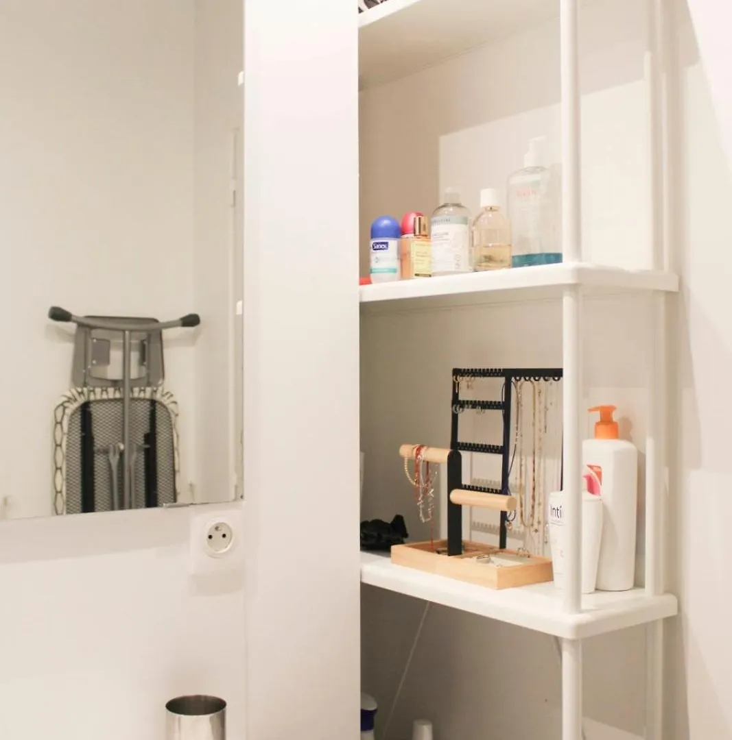 Apartment Charming T2 With Balcony Near The Bastille Paris