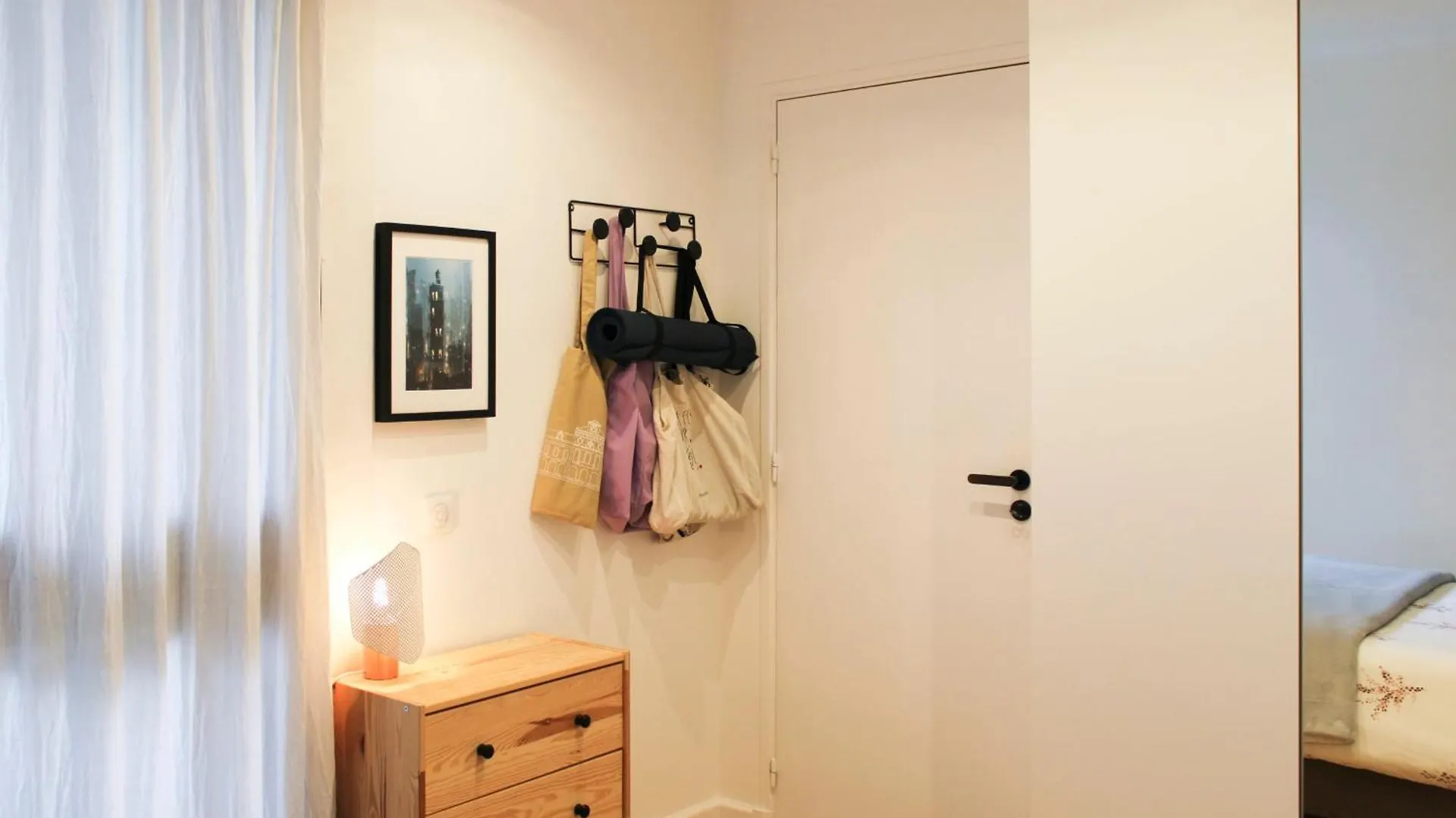 Charming T2 With Balcony Near The Bastille Paris Apartment